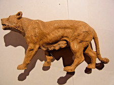 Löwin, Spielzeugfiguren